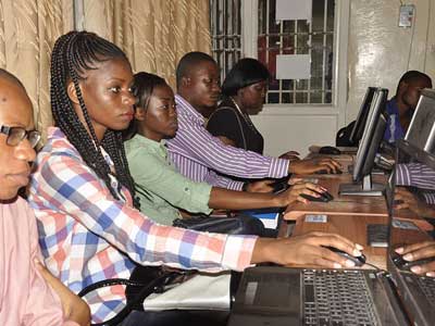 抖音卡密直播的网站攻击软件